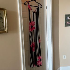 Brand new blk/white/hot pink floor length lounging dress size M